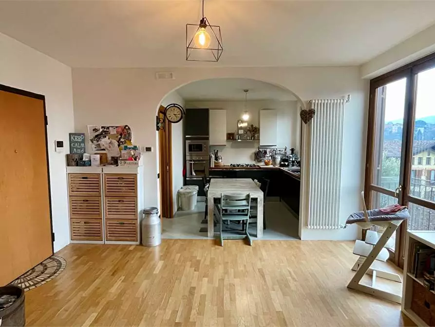 Immagine 6 di Appartamento in vendita  in Via Ticozzi 7 a Como