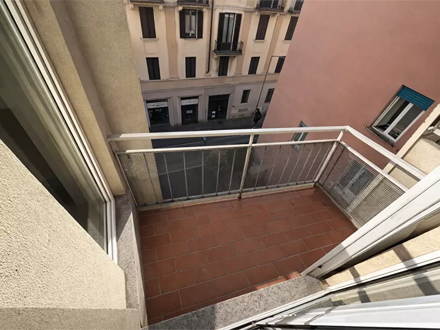 Immagine 22 di Appartamento in vendita  in via Leoni 5 a Como