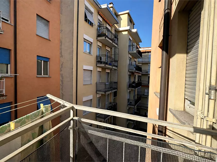 Immagine 21 di Appartamento in vendita  in via Leoni 5 a Como