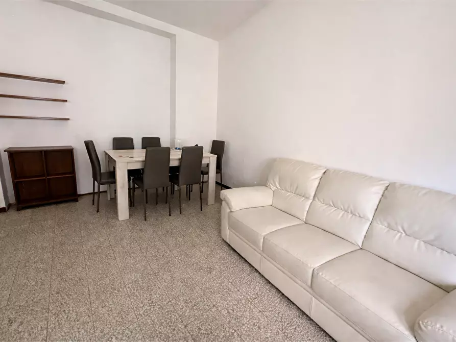 Immagine 6 di Appartamento in vendita  in via Leoni 5 a Como