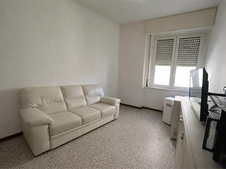 Immagine 7 di Appartamento in vendita  in via Leoni 5 a Como