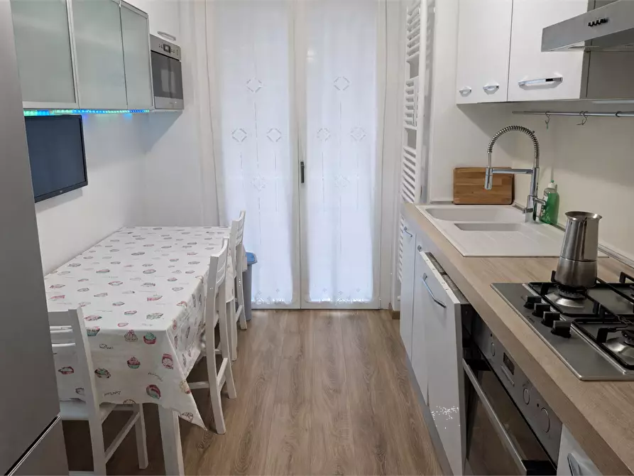 Immagine 6 di Trilocale in affitto  in Via Roma  20 a Torno