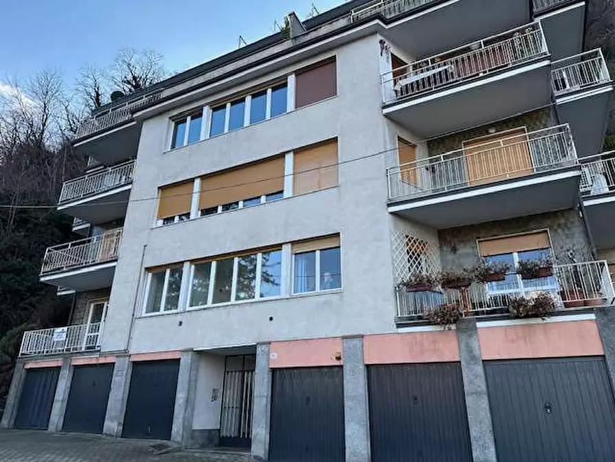 Immagine 20 di Appartamento in vendita  in Via Per San Fermo 18 a Como