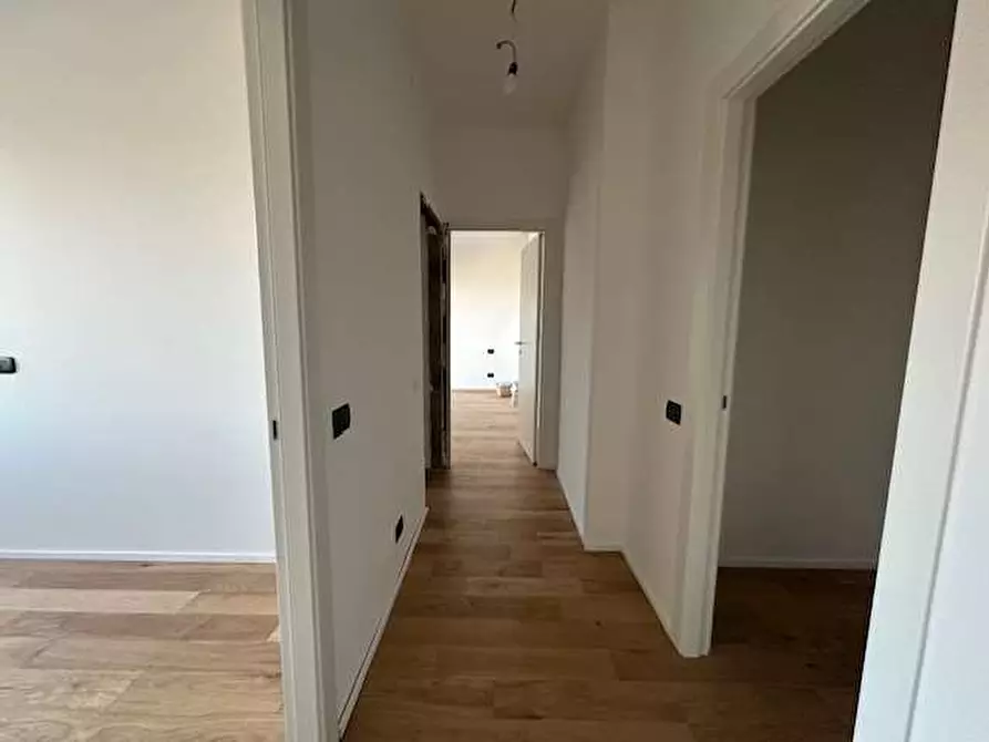 Immagine 8 di Appartamento in vendita  in Via Per San Fermo 18 a Como