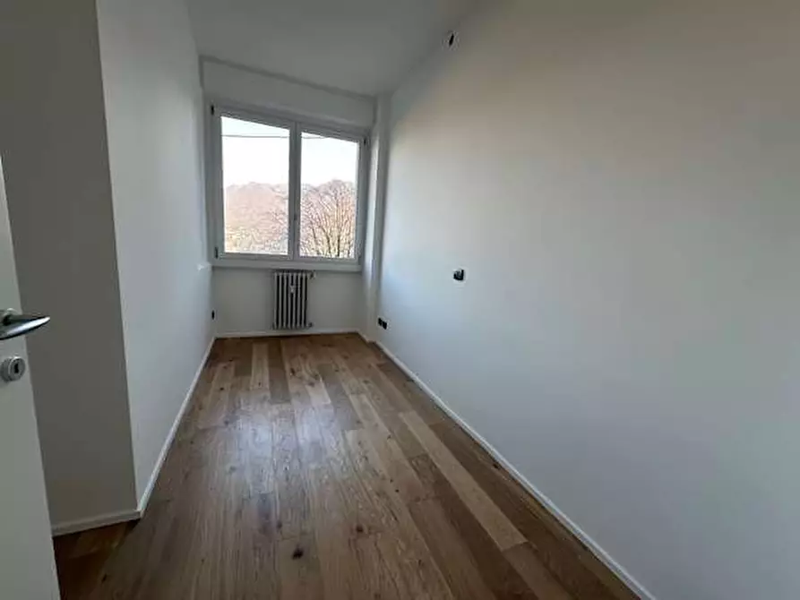 Immagine 16 di Appartamento in vendita  in Via Per San Fermo 18 a Como