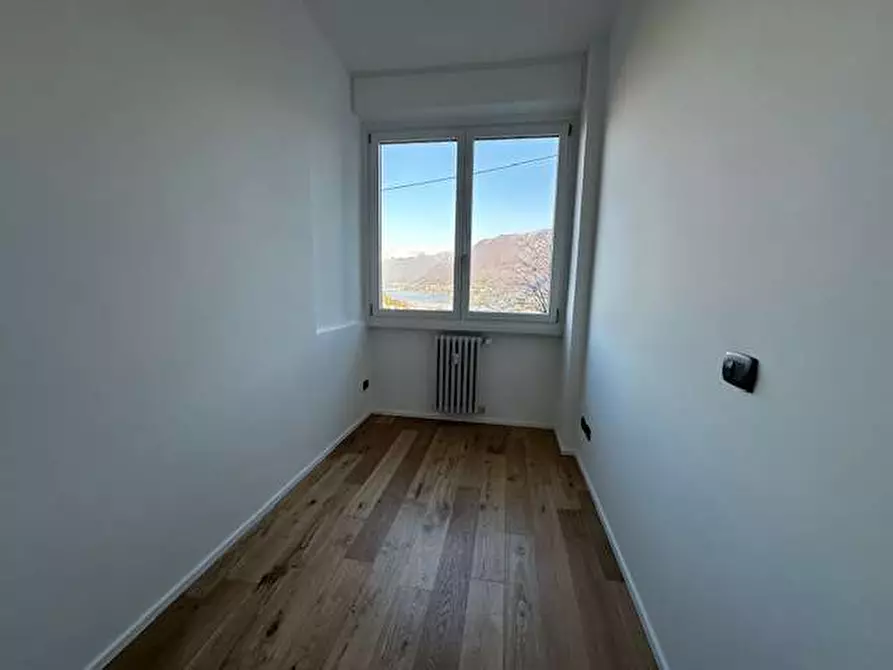 Immagine 17 di Appartamento in vendita  in Via Per San Fermo 18 a Como
