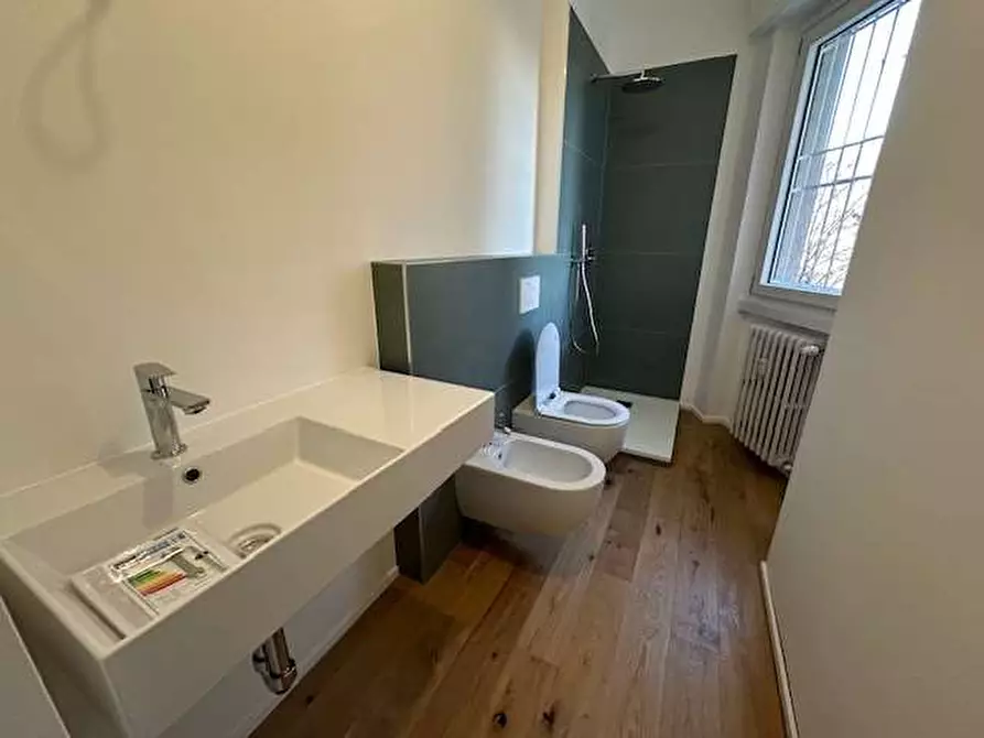 Immagine 18 di Appartamento in vendita  in Via Per San Fermo 18 a Como