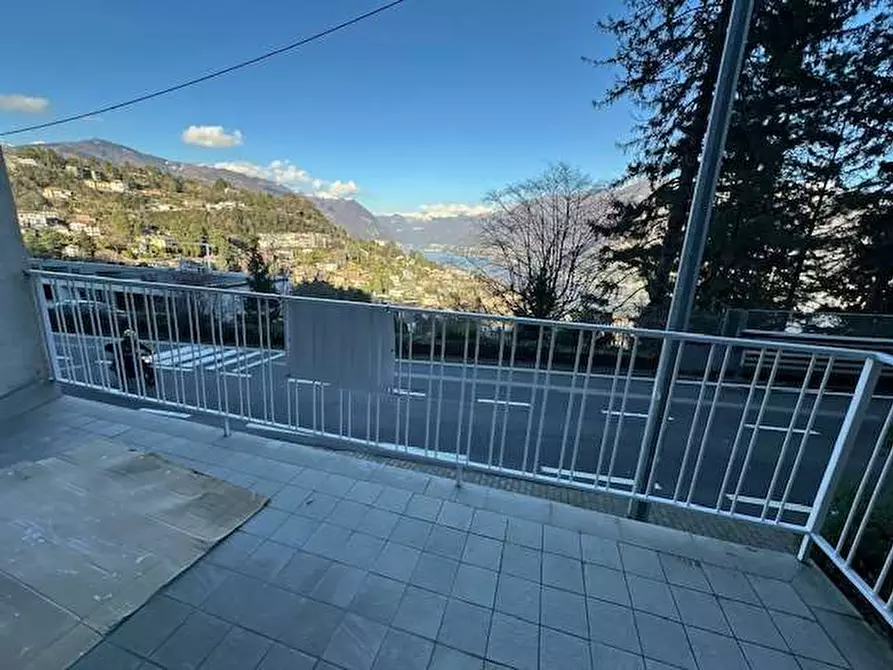 Immagine 12 di Appartamento in vendita  in Via Per San Fermo 18 a Como