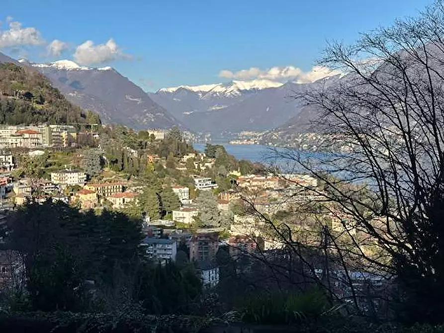 Immagine 14 di Appartamento in vendita  in Via Per San Fermo 18 a Como