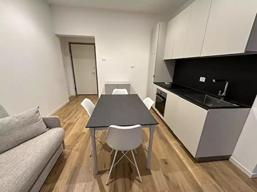 Immagine 5 di Appartamento in vendita  in Via Volta 12 a Uggiate-Trevano