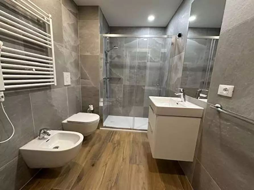 Immagine 12 di Appartamento in vendita  in Via Volta 12 a Uggiate-Trevano