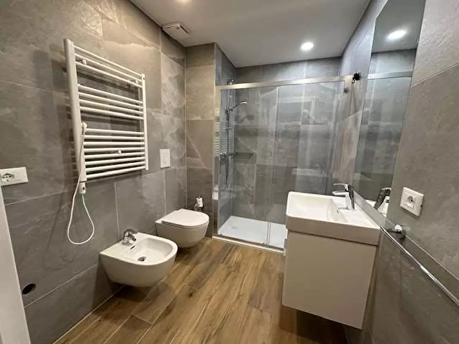 Immagine 14 di Appartamento in vendita  in Via Volta 12 a Uggiate-Trevano