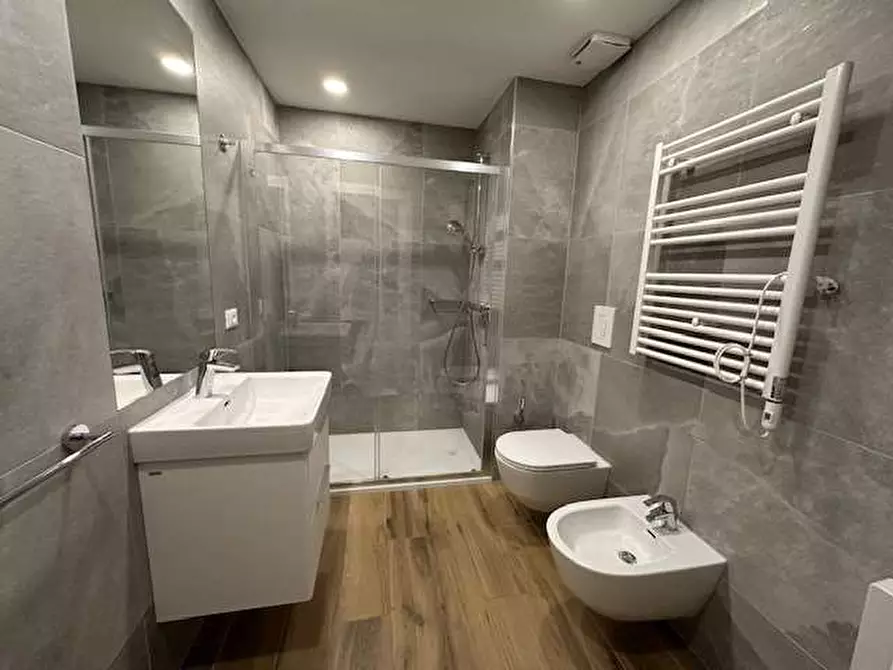 Immagine 6 di Appartamento in vendita  in Via Volta 12 a Uggiate-Trevano