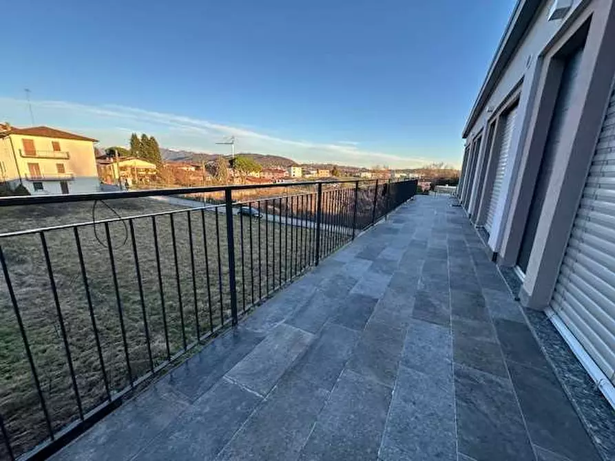 Immagine 12 di Appartamento in affitto  in Via Volta 12 a Uggiate-Trevano