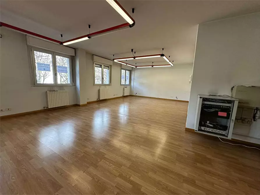 Immagine 2 di Ufficio in vendita  in Viale Varese  47 a Como
