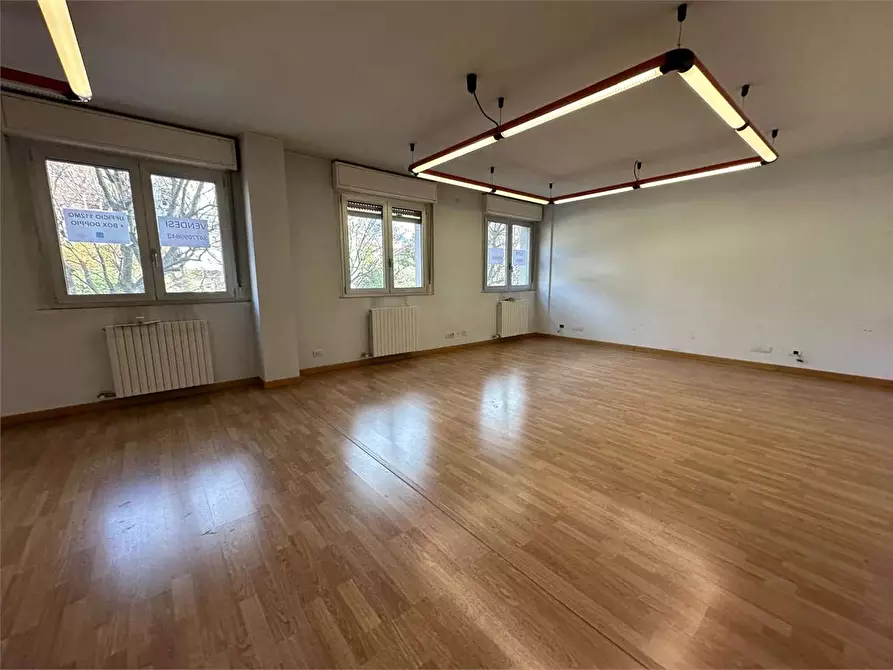 Immagine 16 di Ufficio in vendita  in Viale Varese  47 a Como