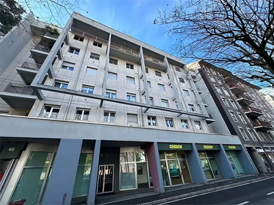 Immagine 3 di Ufficio in vendita  in Viale Varese  47 a Como