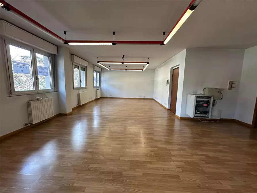 Immagine 13 di Trilocale in vendita  in Viale Varese 47 a Como