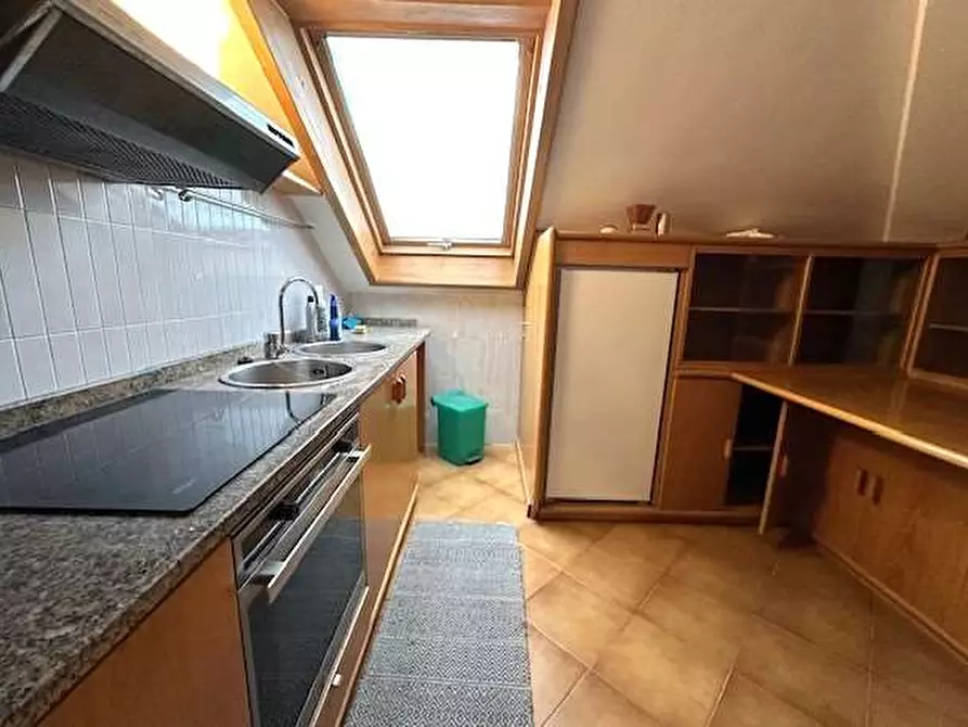 Immagine 21 di Porzione di villa in vendita  in Via beato Geremia Lambertenghi a Como