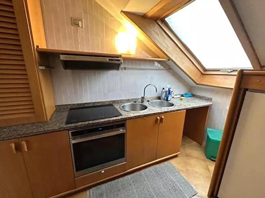 Immagine 22 di Porzione di villa in vendita  in Via beato Geremia Lambertenghi a Como