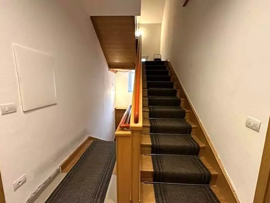 Immagine 17 di Porzione di villa in vendita  in Via beato Geremia Lambertenghi a Como