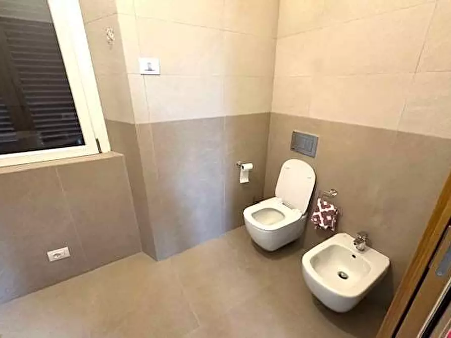 Immagine 16 di Porzione di villa in vendita  in Via beato Geremia Lambertenghi a Como