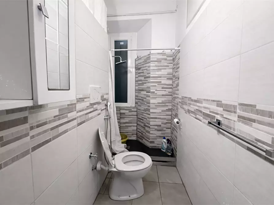 Immagine 6 di Appartamento in vendita  in Via Monte Nero 26 a Como