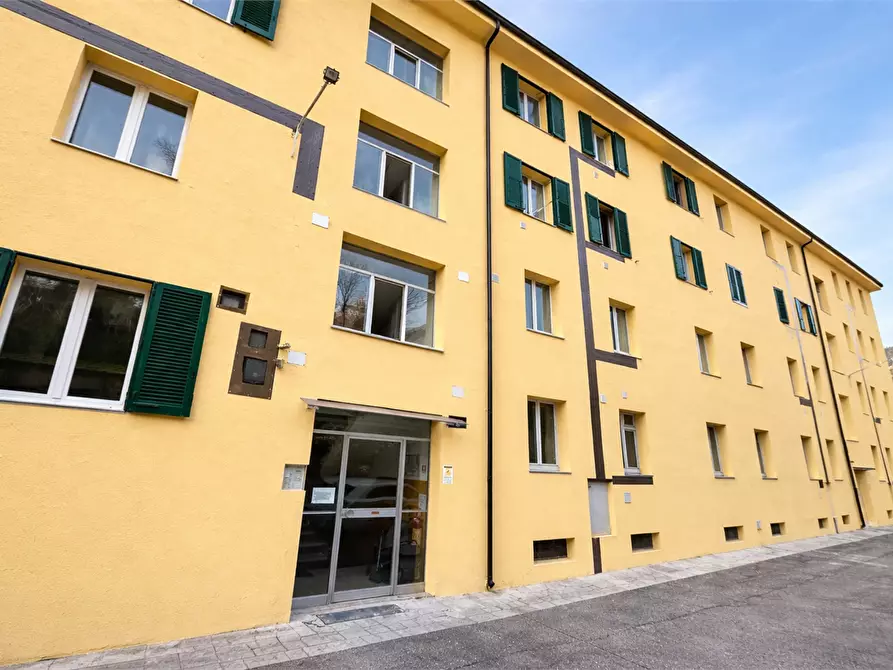 Immagine 1 di Appartamento in vendita  in Via Monte Nero 26 a Como