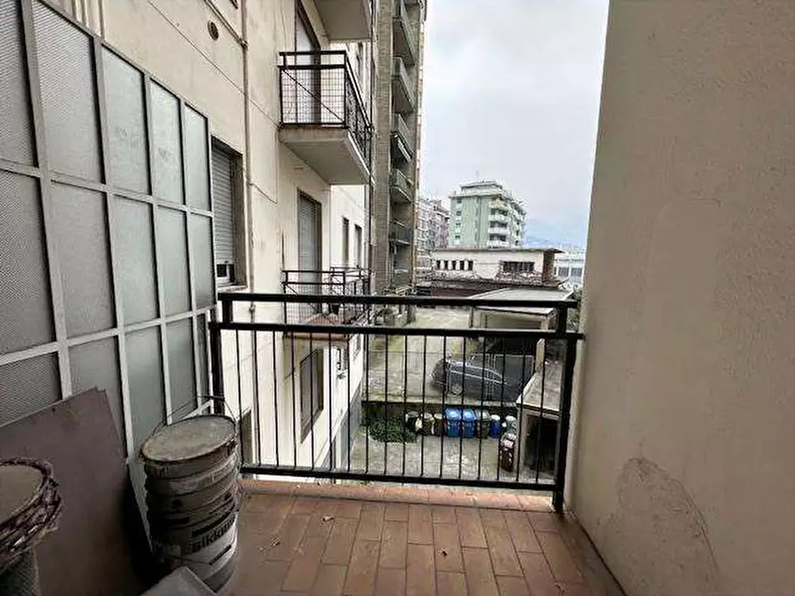 Immagine 8 di Appartamento in vendita  in Viale Masia 26 a Como