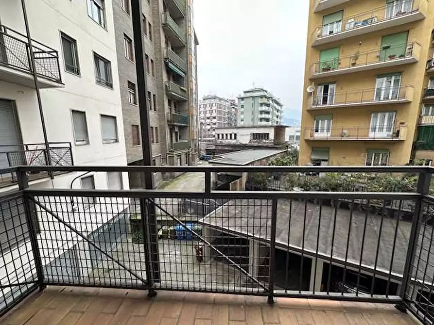 Immagine 11 di Appartamento in vendita  in Viale Masia 26 a Como