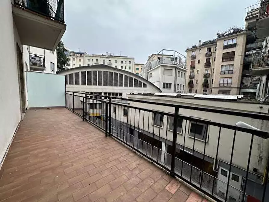 Immagine 1 di Appartamento in vendita  in Viale Masia 26 a Como