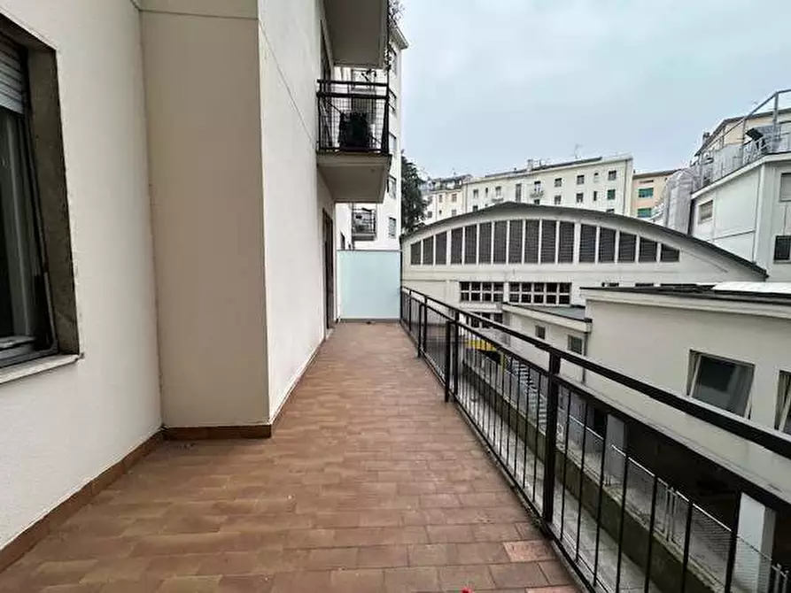 Immagine 2 di Appartamento in vendita  in Viale Masia 26 a Como