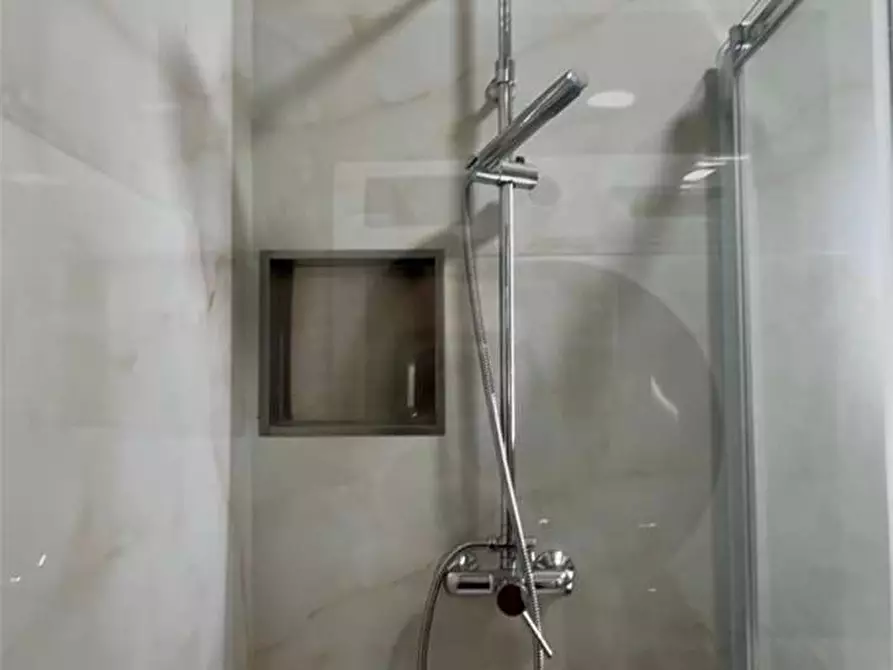 Immagine 18 di Bilocale in affitto  in Via Giulini 2 a Como