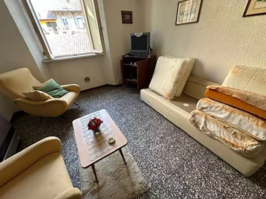 Immagine 9 di Bilocale in vendita  in Via Cadorna 29 a Como