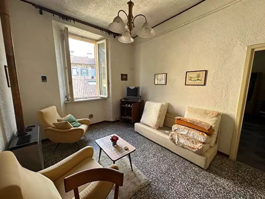 Immagine 4 di Bilocale in vendita  in Via Cadorna 29 a Como