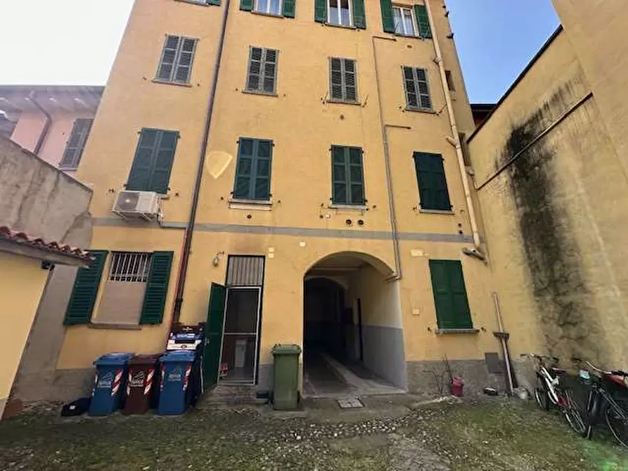 Immagine 3 di Bilocale in vendita  in Via Cadorna 29 a Como