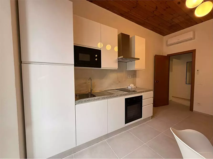 Immagine 7 di Bilocale in affitto  in Via Giulini 2 a Como