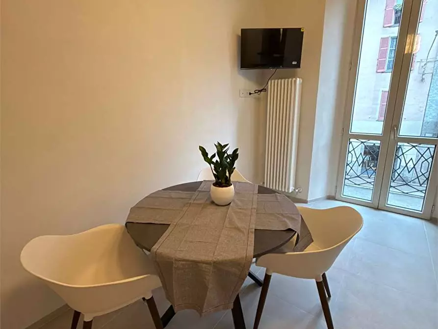 Immagine 12 di Bilocale in affitto  in Via Giulini 2 a Como