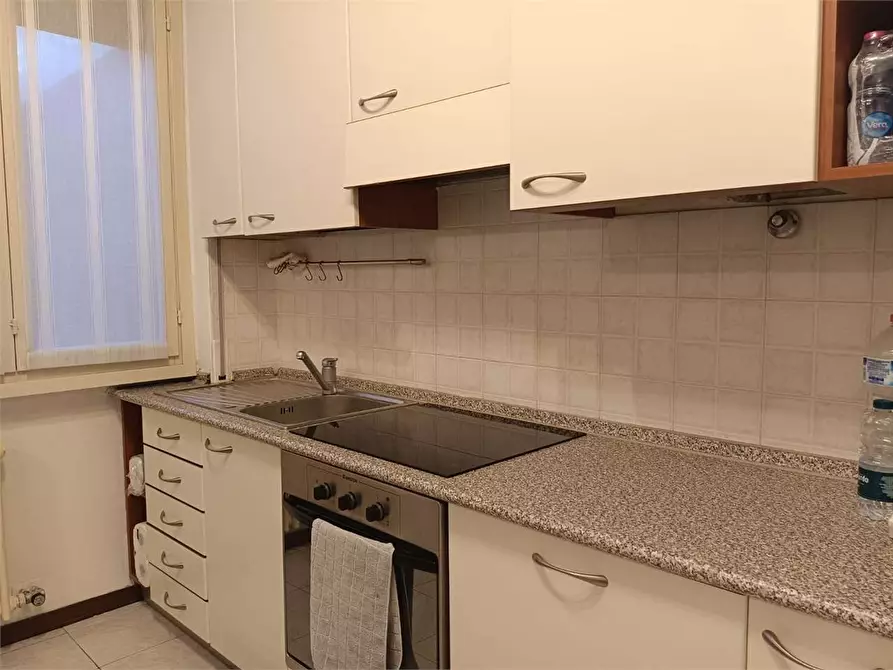 Immagine 2 di Appartamento in affitto  in via Brogeda 20 a Como