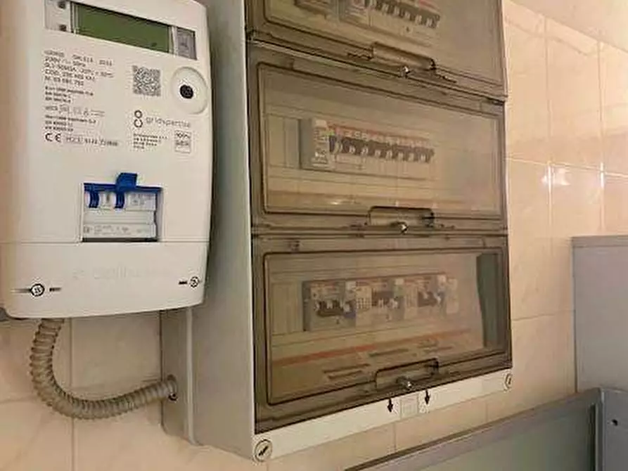 Immagine 13 di Negozio in vendita  in Via Rezzonico 47 a Como