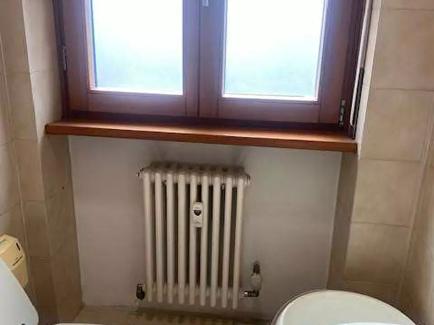 Immagine 14 di Appartamento in vendita  in via Rezzonico 34 a Como