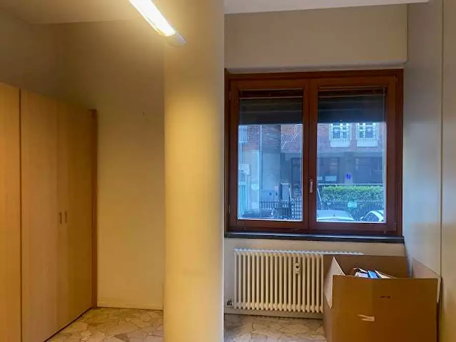 Immagine 11 di Appartamento in vendita  in via Rezzonico 34 a Como