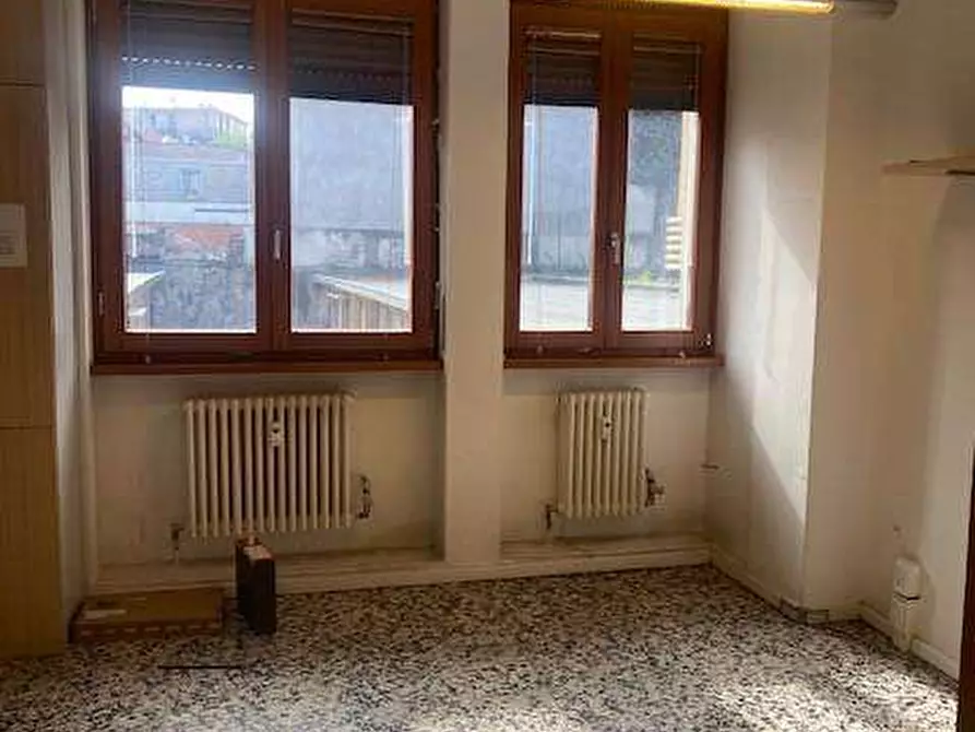 Immagine 8 di Appartamento in vendita  in via Rezzonico 34 a Como