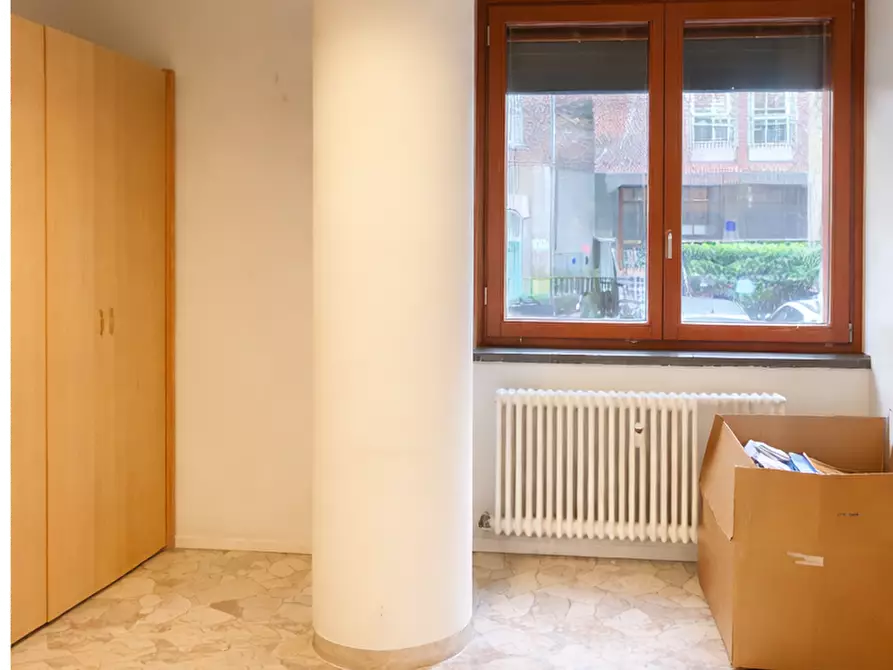 Immagine 6 di Appartamento in vendita  in via Rezzonico 34 a Como