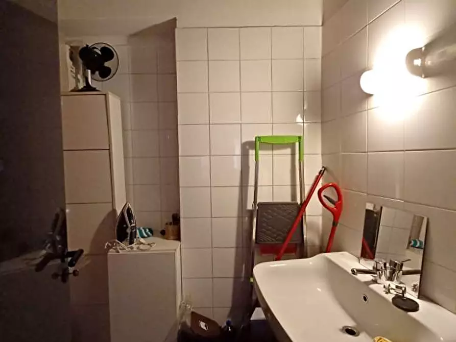 Immagine 9 di Bilocale in affitto  in Via Milano  34 a Como