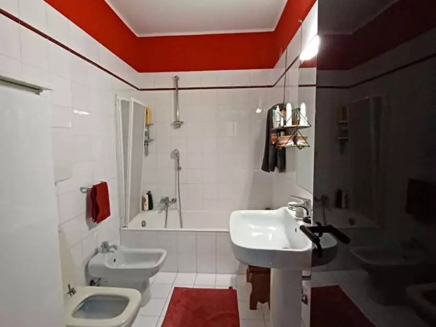 Immagine 14 di Bilocale in affitto  in Via Milano  34 a Como