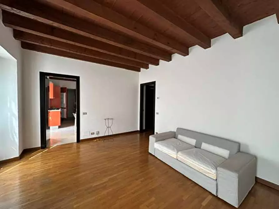 Immagine 5 di Bilocale in affitto  in Via Milano  34 a Como