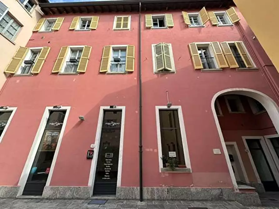 Immagine 16 di Bilocale in affitto  in Via Milano  34 a Como