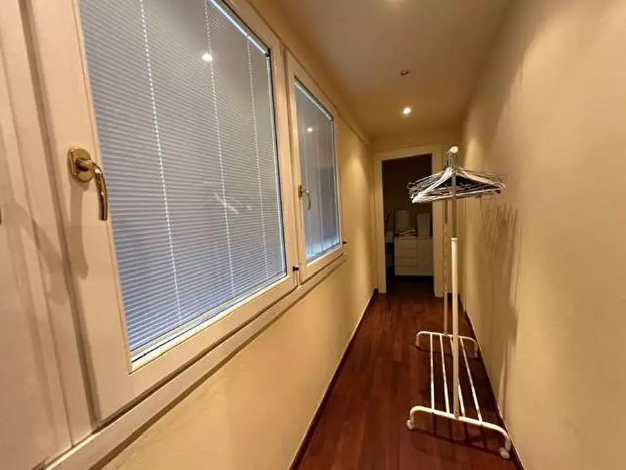 Immagine 10 di Appartamento in vendita  in Via Milano 216 a Como