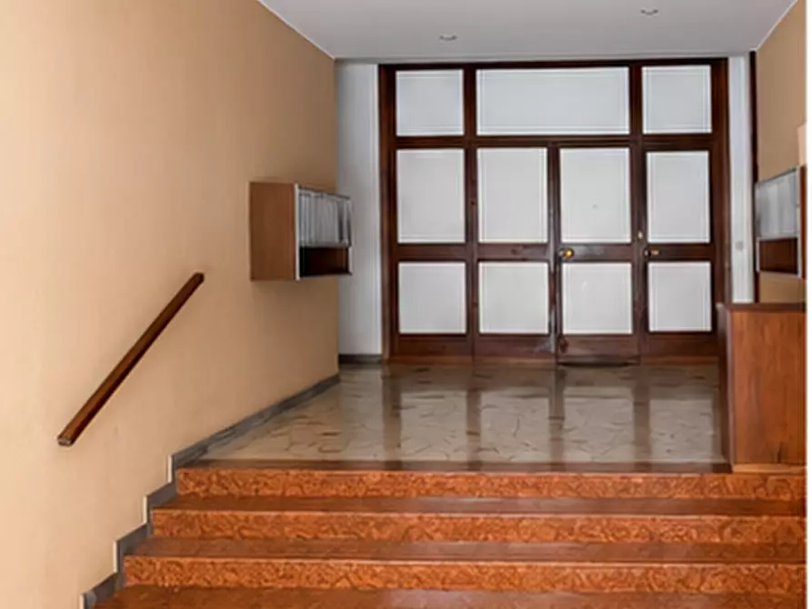 Immagine 2 di Appartamento in vendita  in Via Anzani 25 a Como